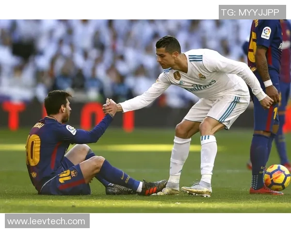 足球巨星名字缩写背后的秘密 解析梅西C罗内马尔等球员的身份象征