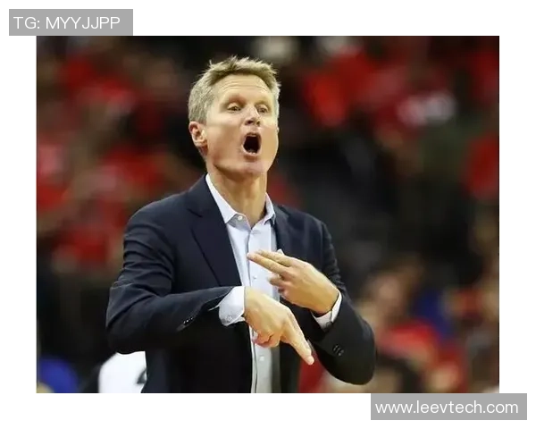 踢足球球星的独特技能与场上表现解析:从速度到创造力的全面剖析